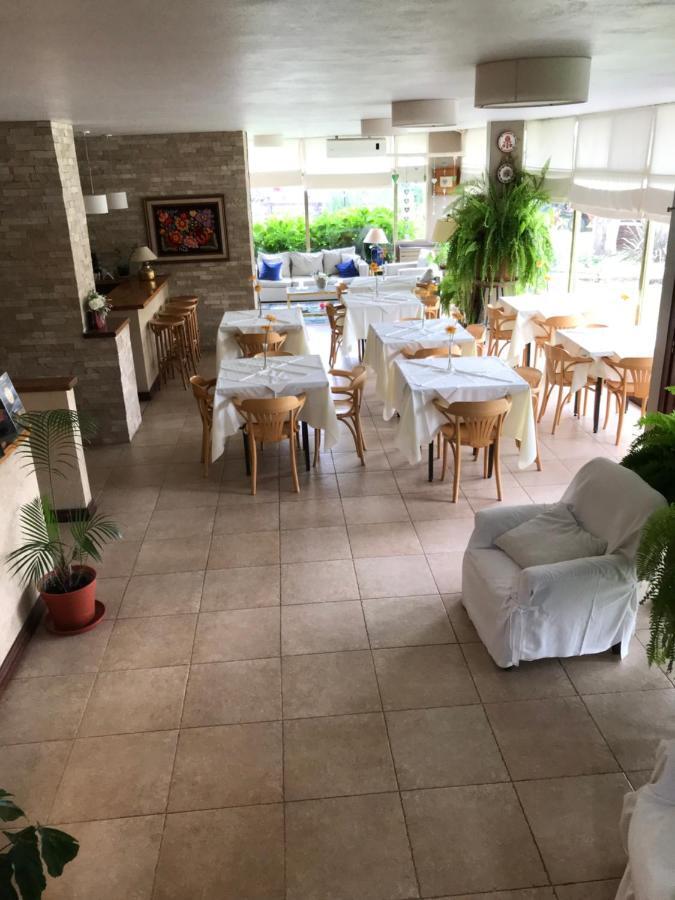 Hotel Europa Pinamar Ngoại thất bức ảnh